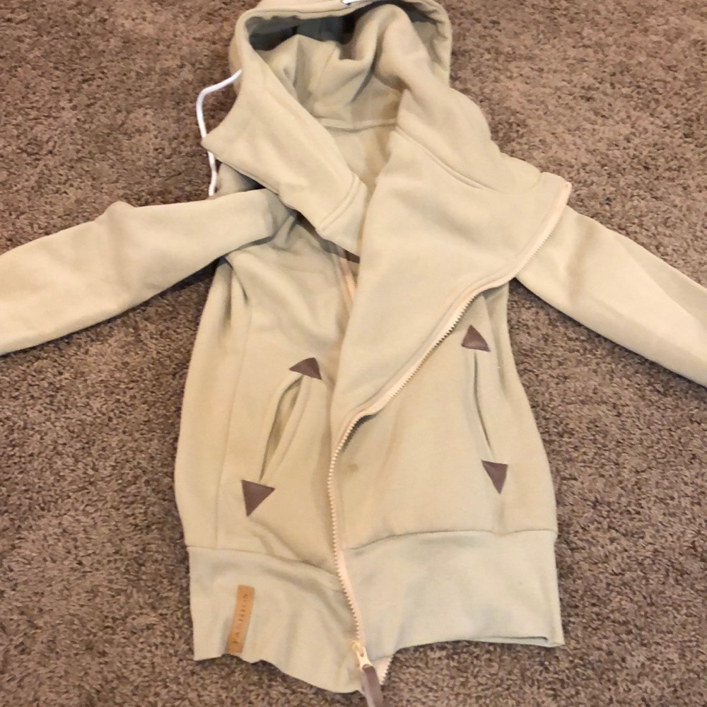 Tan fashionable jacket